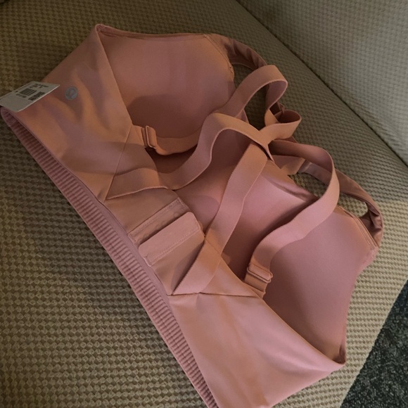 Lululemon bra - Picture 3 of 6